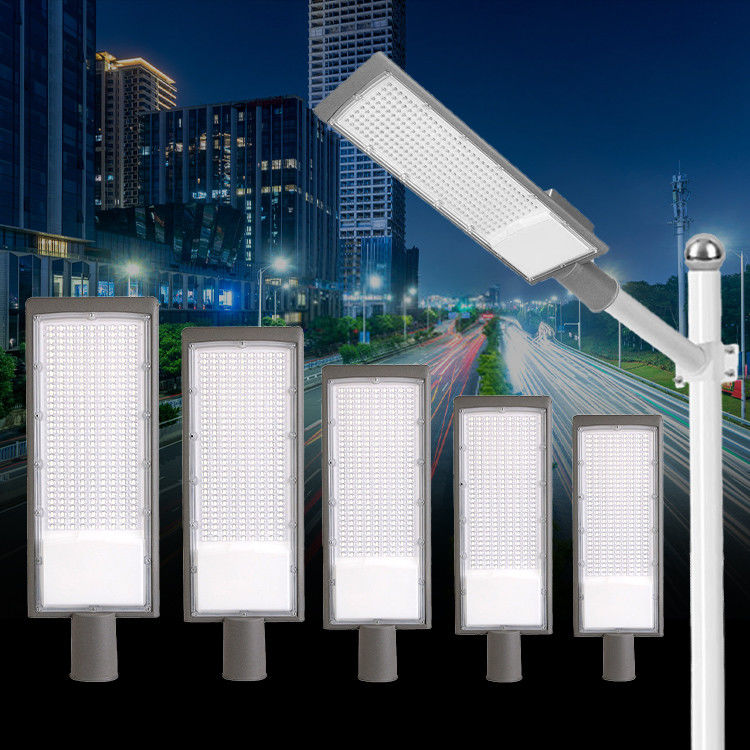 Otoyollar için 120lm/W Verimlilik ve AC85-265V Geniş Voltajlı Su Geçirmez IP66 LED Sokak Lambası