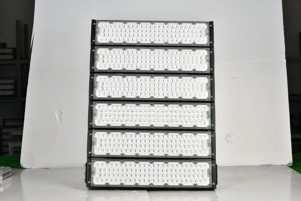 IP65 Su geçirmez 2000W LED Yüksek Mast Işığı Stadyum ve Dış Su Fırtınası için 50000 Saatlik Yaşam Süresi